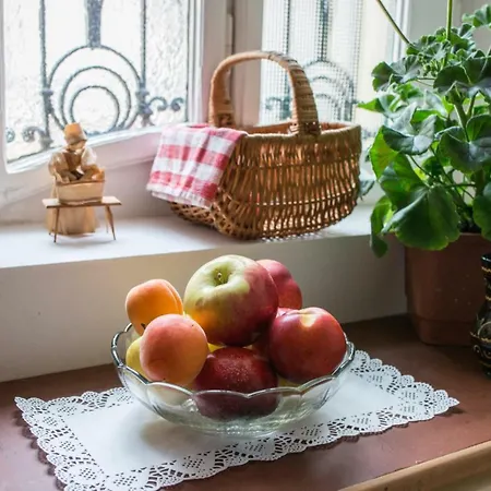 Apartment A Spacious And Quiet With Two Bedrooms *